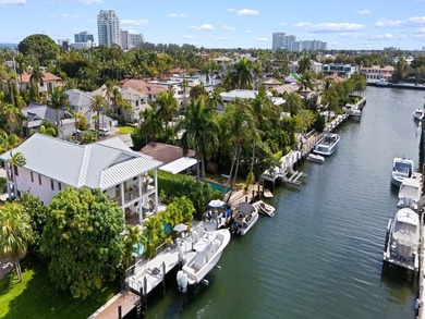 Experience exceptional deepwater living in the prestigious Las - photo 2
