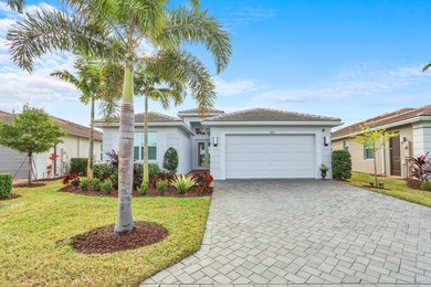 (private lake, pond, coastal) Home For Sale in Port Saint Lucie Florida