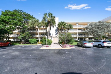 (private lake, pond, coastal) Condo For Sale in Coconut Creek Florida