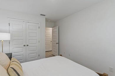 Welcome to Honeycomb Hideaway, a beautifully decorated and - photo 23