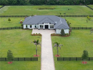 Experience luxury in this exceptional custom estate on 5 private - photo 3
