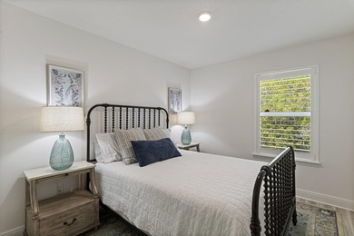 Welcome to Honeycomb Hideaway, a beautifully decorated and - photo 25