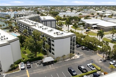 Welcome to Anglers Cove, one of Marco Island's most sought-after - photo 27