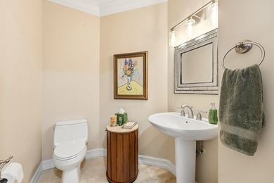 Fully Updated Penthouse-Level Residence beautifully updated - photo 28