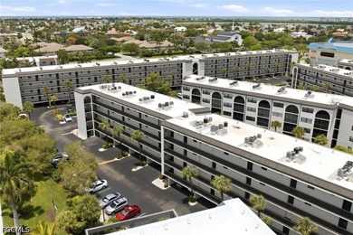 Welcome to Anglers Cove, one of Marco Island's most sought-after - photo 29