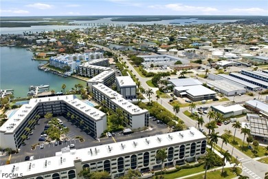 Welcome to Anglers Cove, one of Marco Island's most sought-after - photo 31