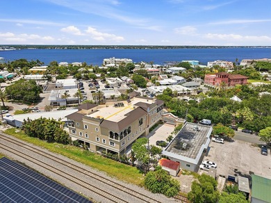 Fully Updated Penthouse-Level Residence beautifully updated - photo 38