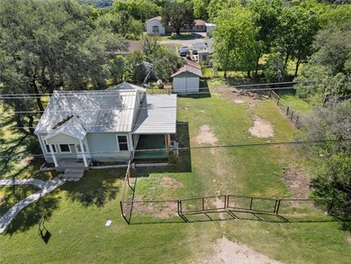 Charming 2 bedroom, 1 bath home near Lake Whitney just a short - photo 15