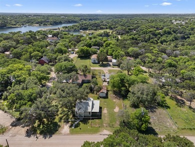Charming 2 bedroom, 1 bath home near Lake Whitney just a short - photo 17