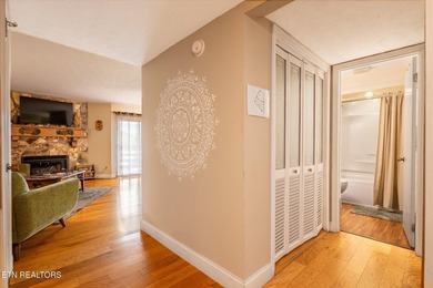Welcome to Windy Oaks Condominiums, a fully furnished 2-bedroom - photo 21