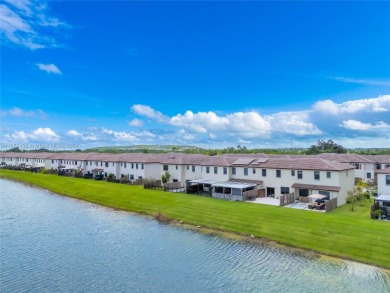 (private lake, pond, creek) Townhome/Townhouse For Sale in Miami Florida