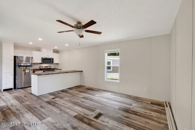 Brand new and never lived in! This beautiful 16' x 76' - photo 6