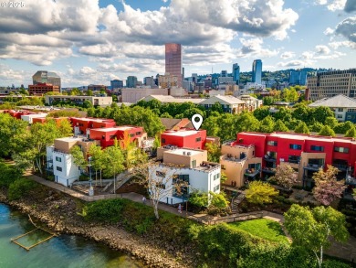 Lake Condo For Sale in Portland, Oregon