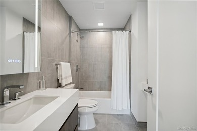 Immediate occupancy available in The Rose at Great Neck. 40-New - photo 20