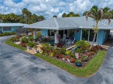 Luxury waterfront estate, 105 ft on the Indian River - photo 4