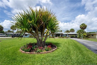 Luxury waterfront estate, 105 ft on the Indian River - photo 9