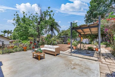 Beautifully renovated 4 bedroom, 3 full bathroom home in the - photo 42