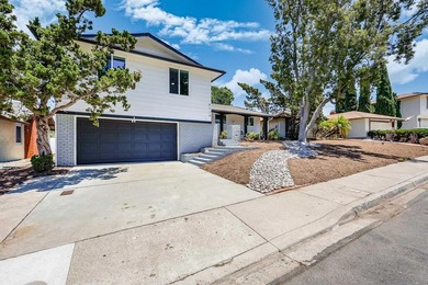 Beautifully renovated 4 bedroom, 3 full bathroom home in the - photo 50
