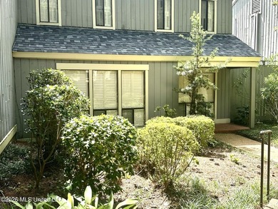 Easy living with the convenience of your own private elevator! - photo 2
