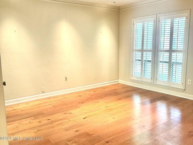 Easy living with the convenience of your own private elevator! - photo 8