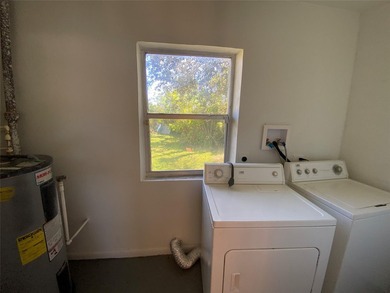 Truly a Northshore Darling! Move right in to this bright - photo 11