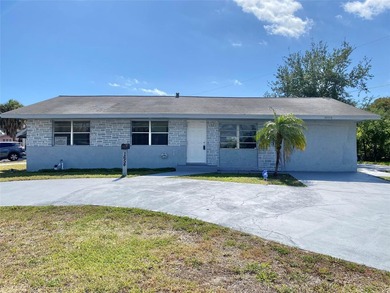 Truly a Northshore Darling! Move right in to this bright - photo 13