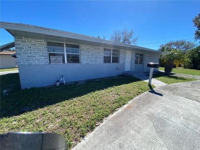 Truly a Northshore Darling! Move right in to this bright - photo 14