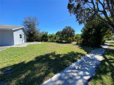 Truly a Northshore Darling! Move right in to this bright - photo 15