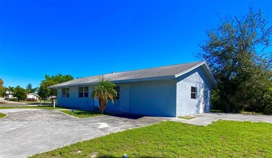 Truly a Northshore Darling! Move right in to this bright - photo 16