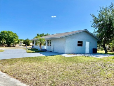 Truly a Northshore Darling! Move right in to this bright - photo 17