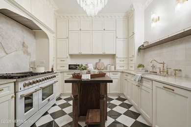 Beautifully updated 3-bedroom, 2.5-bath home in the highly - photo 1