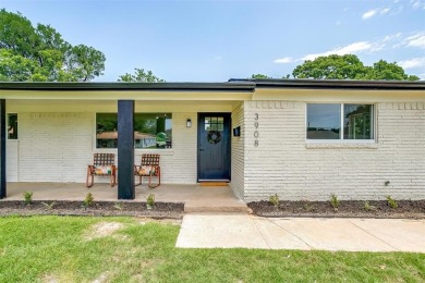 Lake Home For Sale in Lake Worth, Texas