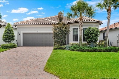 Welcome to this 2022 custom CBS home in Veranda Gardens. Prime - photo 5
