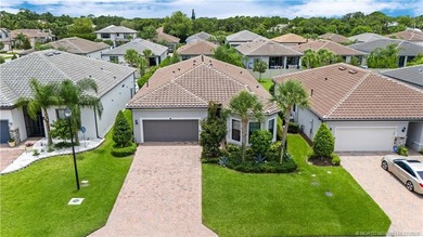 Welcome to this 2022 custom CBS home in Veranda Gardens. Prime - photo 7