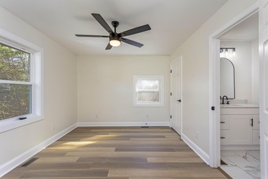 Welcome to this stunning, completely renovated 4-bedroom - photo 12