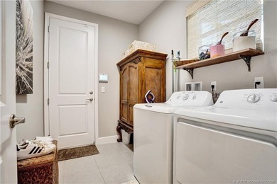Explore this beautifully kept 2023 Palazzo floor plan. This - photo 14