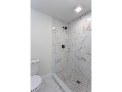Welcome to this stunning, completely renovated 4-bedroom - photo 17