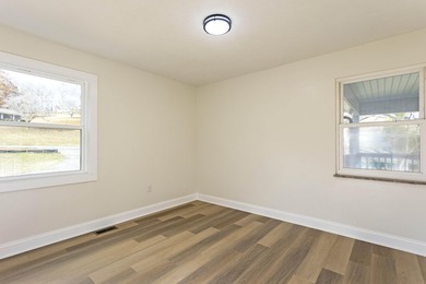 Welcome to this stunning, completely renovated 4-bedroom - photo 22