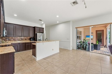 Welcome to Highlands Reserve, one of Palm City's most - photo 9