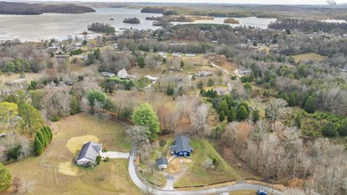Welcome to this stunning, completely renovated 4-bedroom - photo 31