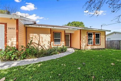 Beautiful 3-bedroom, 2-bath, 2-car garage POOL home in desirable - photo 3
