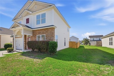 Beautifully maintained and move-in ready home offering - photo 3