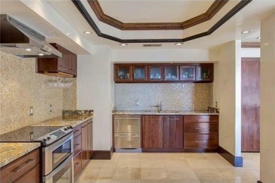 Lake Condo For Sale in Dallas, Texas