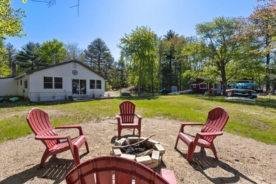 Welcome to this turnkey, fully furnished 4 season home on - photo 3