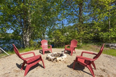 Welcome to this turnkey, fully furnished 4 season home on - photo 4
