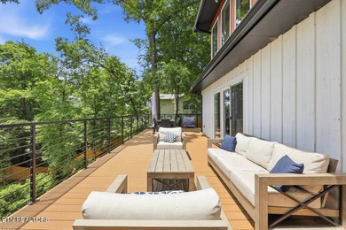 Welcome to 825 Plainview Drive known as ''Lone Oak Lakehouse'' - photo 15
