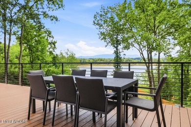 Welcome to 825 Plainview Drive known as ''Lone Oak Lakehouse'' - photo 16
