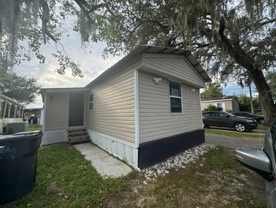!! FAMILY PARK IN TAMPA EXCELLENT CONDITION!!Mobile Home in an - photo 22