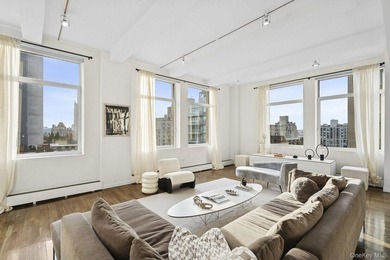 Expansive 4,200+ SF Loft with Dramatic Light, Double-Height - photo 2
