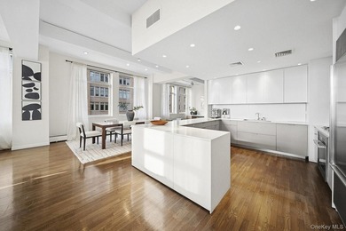 Expansive 4,200+ SF Loft with Dramatic Light, Double-Height - photo 5